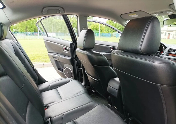Mazda 3 cena 9900 przebieg: 64000, rok produkcji 2005 z Sochaczew małe 56